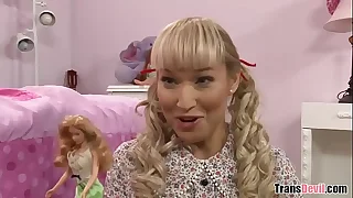 Now win down there and suck my clit bitch! - Khloe Hart